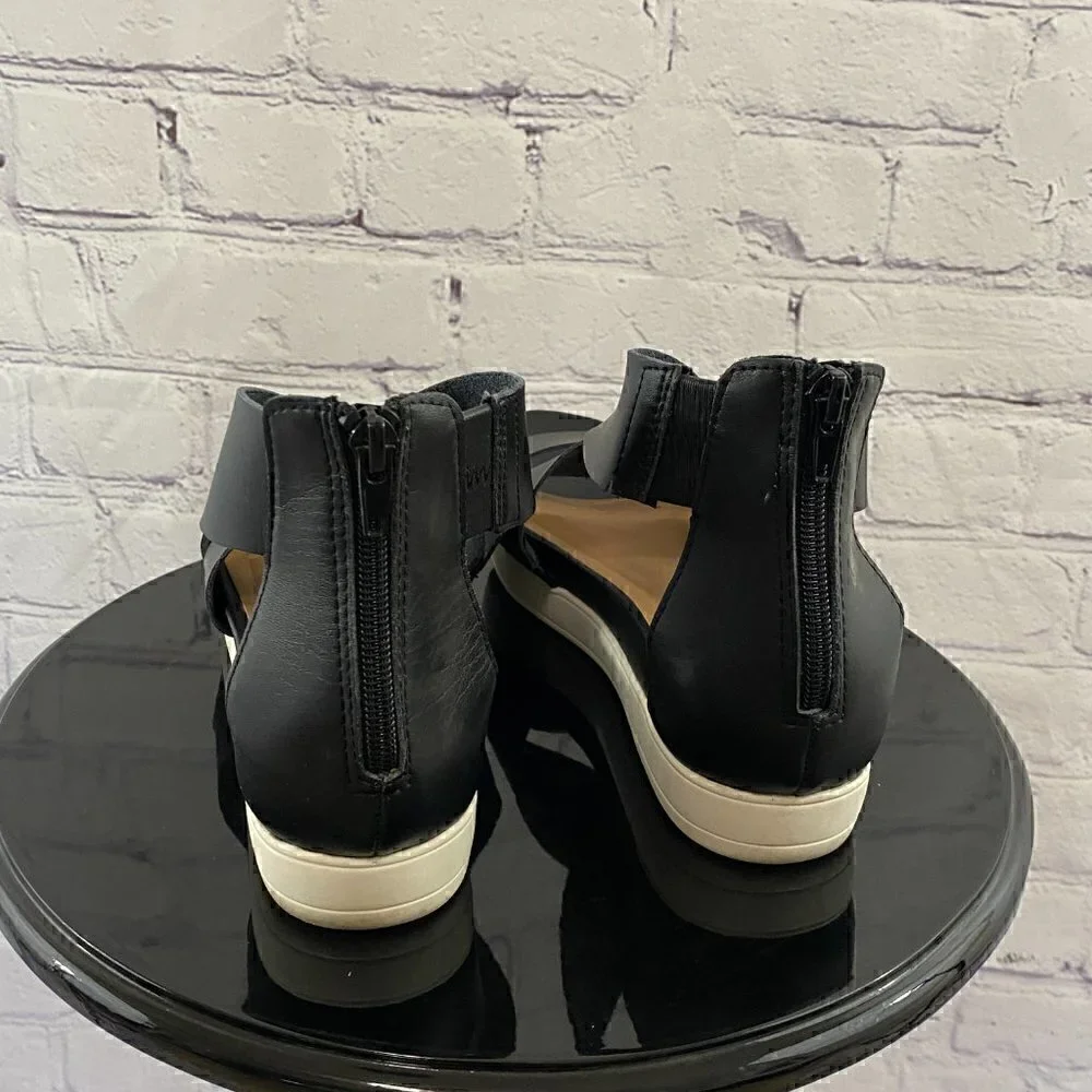 Universal Thread Hummingbird Ankle Strap Sandal